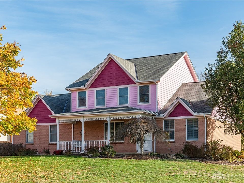 1st image of 298 Victoria Pl