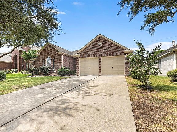 2nd image of 14214 Silver Glade Ln