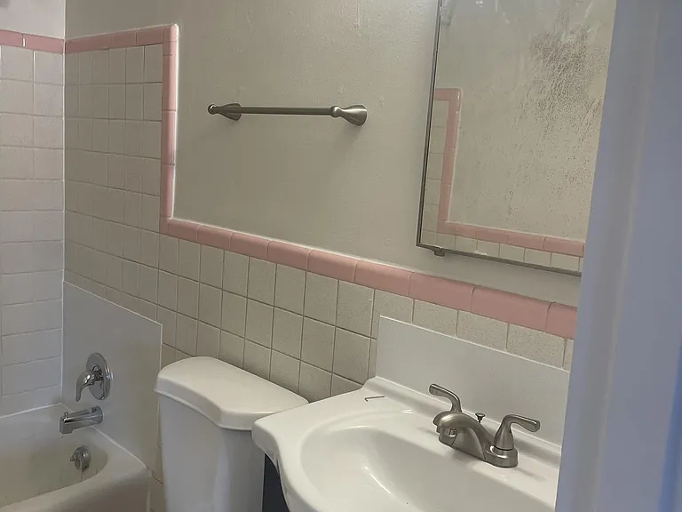 215 W Wyoming Ave — Photo 7