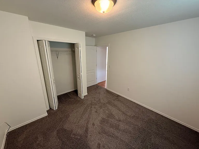 2455 NE 7th Ln — Photo 10