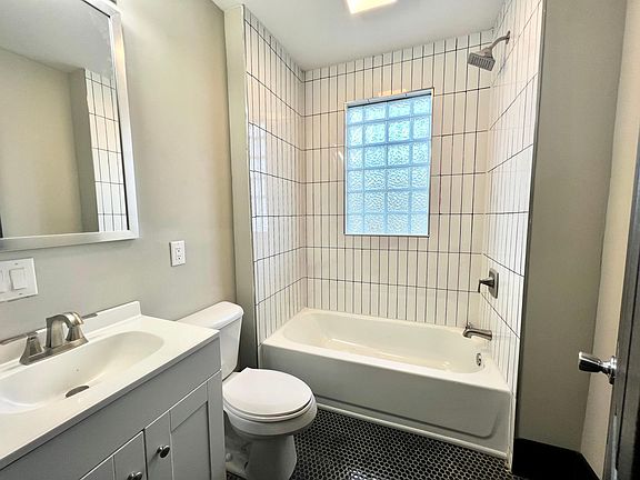 5th image of 304 E Markison Ave #304
