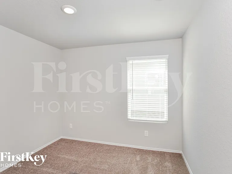 10766 Prusiner Dr — Photo 13