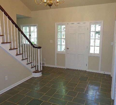 3rd image of 18 Pepperwood Ln