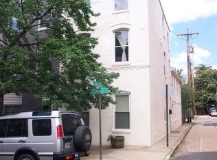 2220 E Lombard St, Baltimore, MD