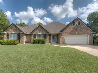 725 W 98th St S, Jenks, OK 74037