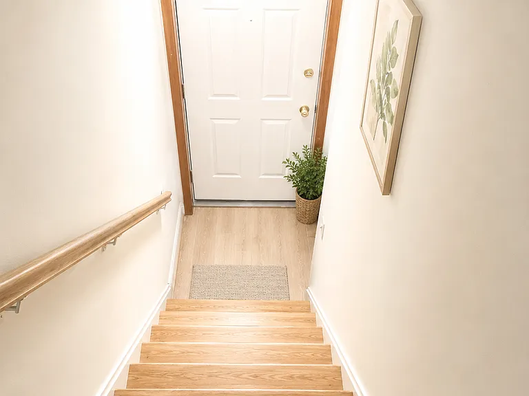 95 Wallace Ave #2 — Photo 2