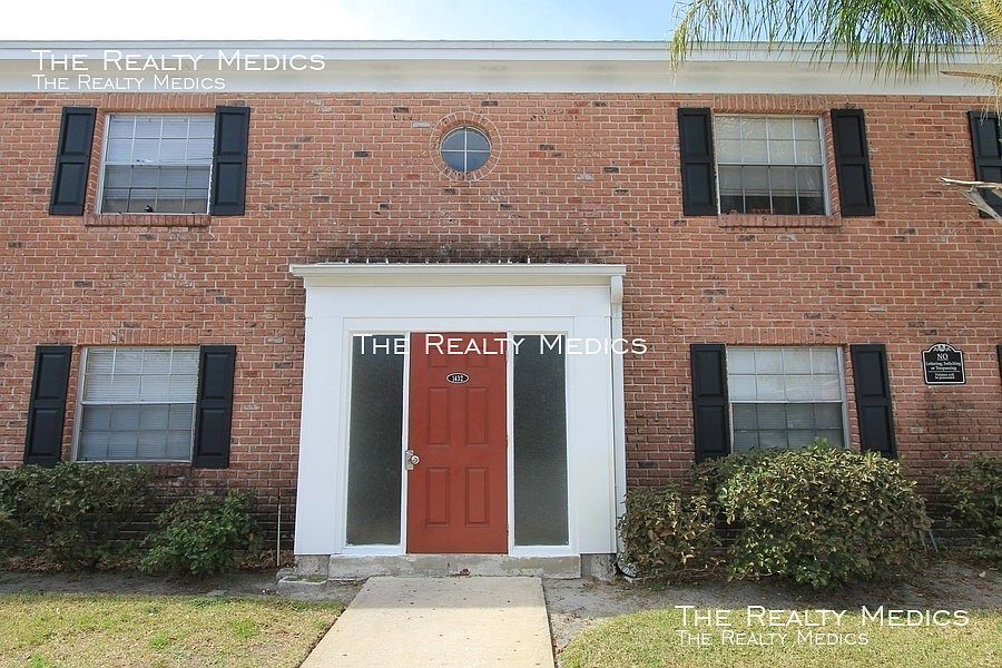 1st image of 1432 W Holden Ave APT A
