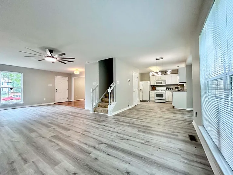 2512 Grand Glen Rd — Photo 11