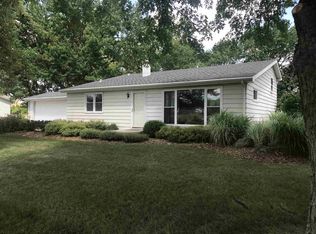 928 W Wallen Rd, Fort Wayne, IN 46825