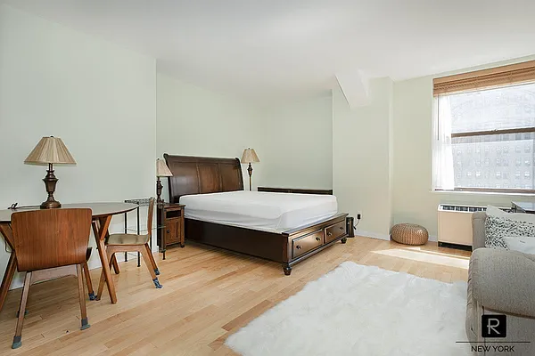 Rented by R New York | media 1