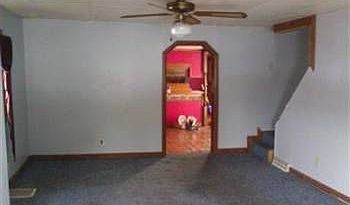 5th image of 15801 Lincoln St