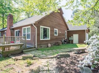1050 Huguenot Trl, Midlothian, VA 23113