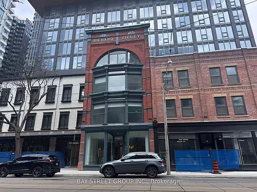 100 Queen St E #3302 Photo 1