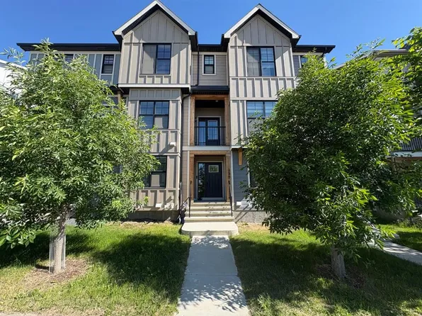 250 S Alpine Ave SW, Calgary, AB T2Y 0R8