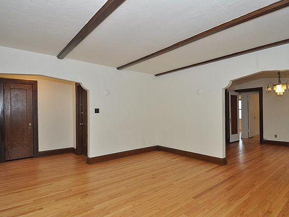 3rd image of 3727 N Morris Blvd