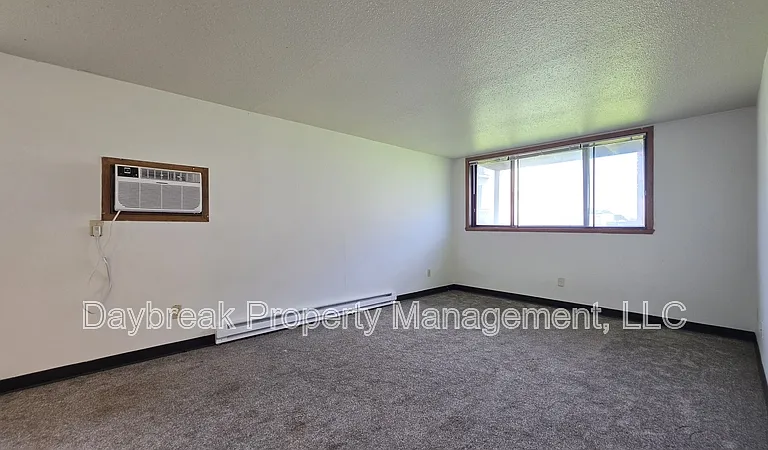 2408 3rd Ave N #6 — Photo 3