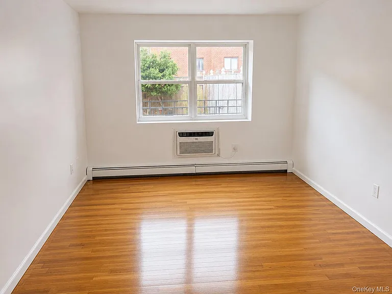 71-08 162nd St #1-R — Photo 2