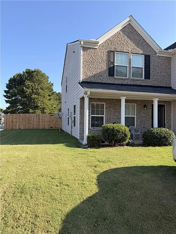 3 bed, 2.5 bath, 1528 sqft, $2,000 — Photo 2