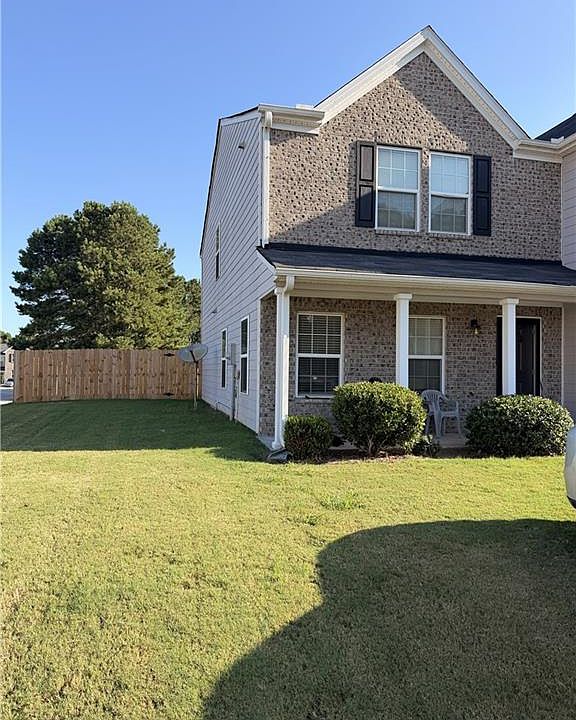 2nd image of 3568 Rock Ridge Dr