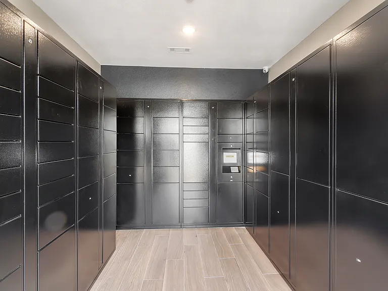 The Woodlands Apartment Homes — Photo 21