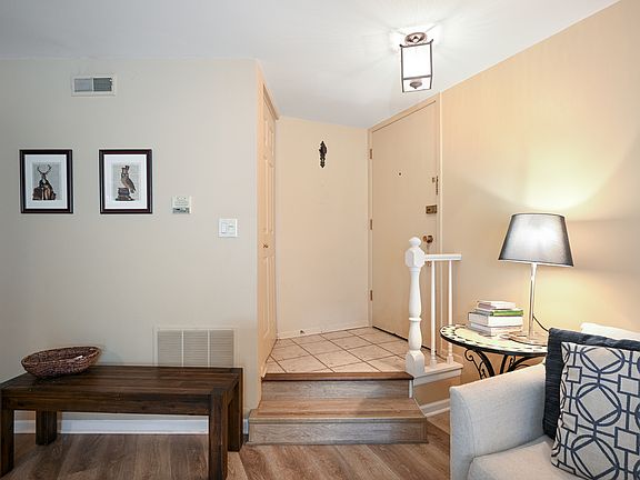 5th image of 1736 Harrow Ct APT C