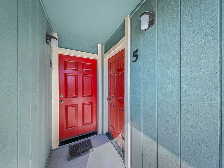 7001 Eigleberry St #5 — Photo 4