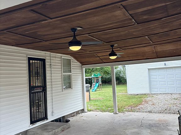 3rd image of 4838 Young Ave