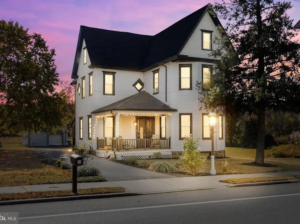 241 Crown Point Rd, West Deptford, NJ 08086