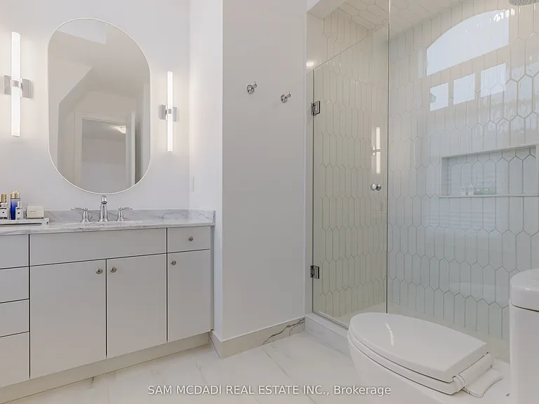 243 Prince George Cres — Photo 34