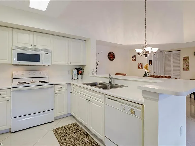 1190 Wildwood Lakes Blvd #306 — Photo 9