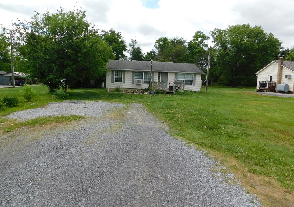 Apartment in Shirley Township, Allenport - View 2