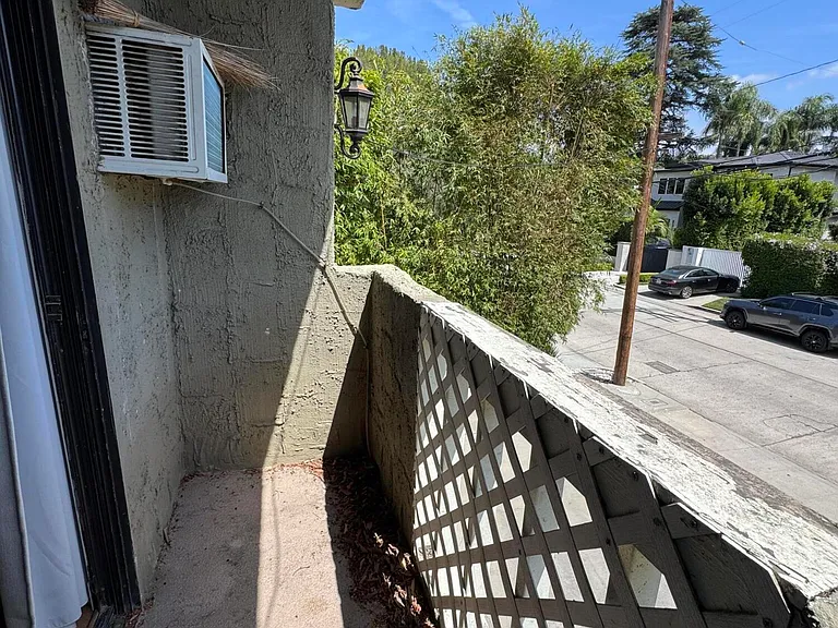 4506 Saugus Ave #11 — Photo 15