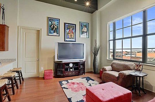 4th image of 1201 Canal St APT 555