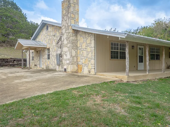 535 Camino Real Rd, Kerrville, TX 78028
