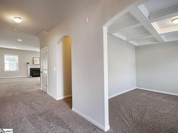 4th image of 404 Jones Peak Dr