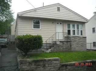 3 Lynch St, Providence, RI 02909