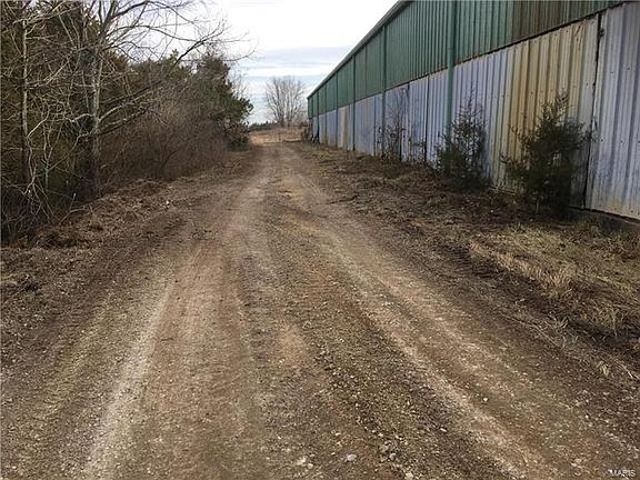 3rd image of 91 Lake Trails Dr