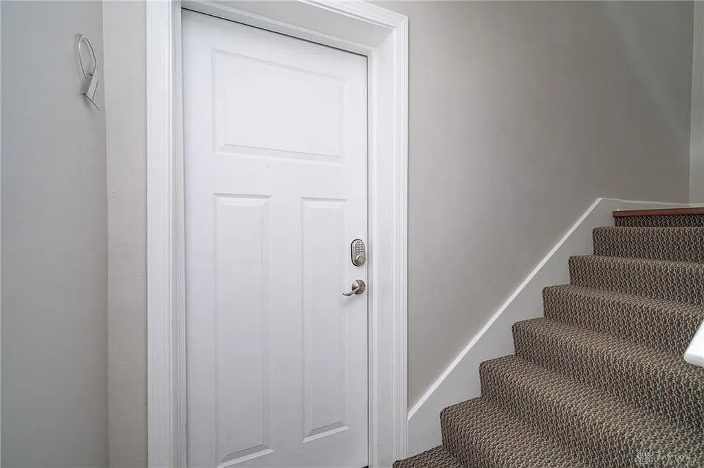 2 bed, 1.0 bath, 800 sqft, $1,600 — Photo 3
