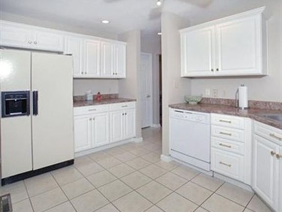 5th image of 1401 Hunt Club Dr