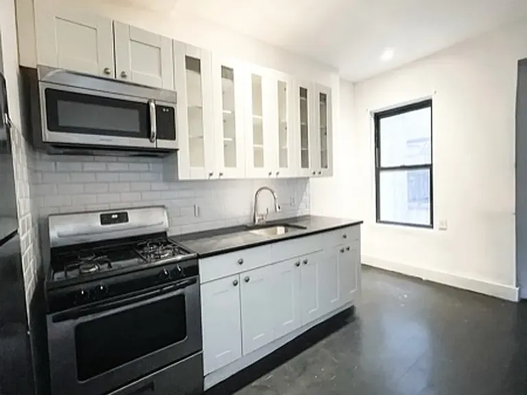 203 Troy Ave #3R — Photo 4