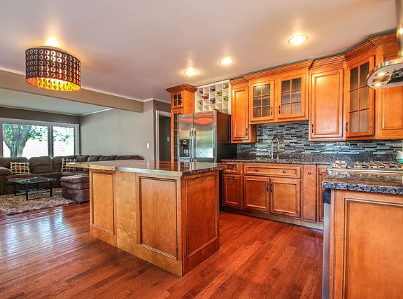 4th image of 16621 Robinhood Dr