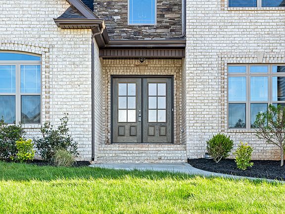 5th image of 425 Farmington Lot 425