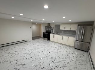 (Undisclosed Address), Milford, CT 06460