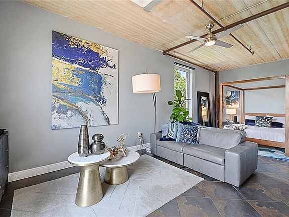 5th image of 2215 Hillcrest St Unit 300
