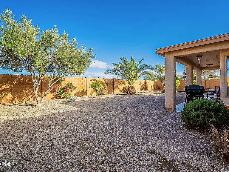 1105 N Cota Ln — Photo 45