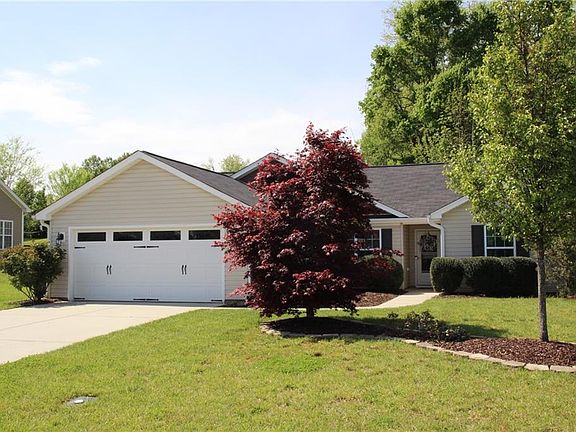 3rd image of 2848 Barksdale Dr