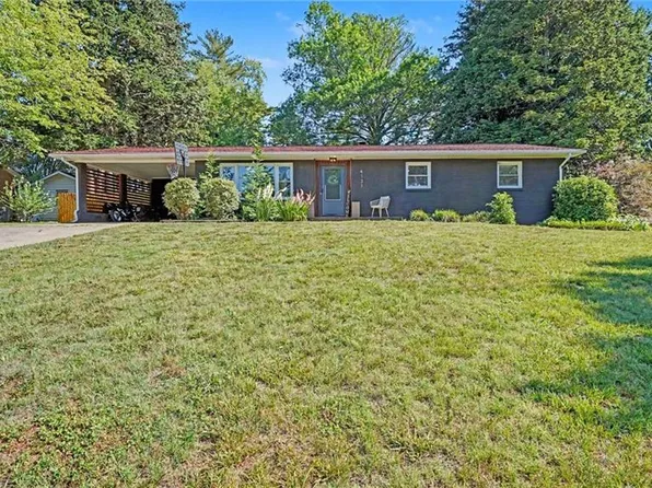 4131 Gracemont Dr, Winston Salem, NC 27106