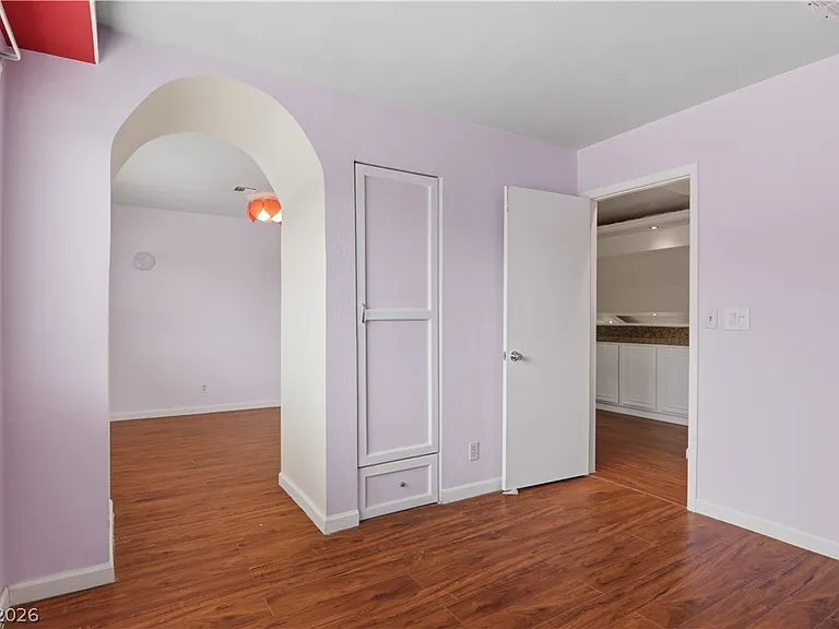 4727 Beaconsfield St — Photo 39