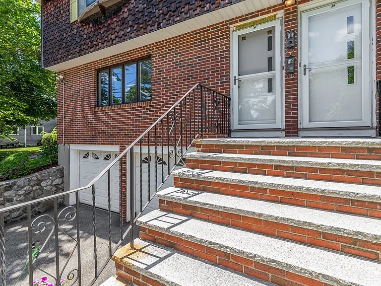 89-91 Williams St #89-91 — Photo 24
