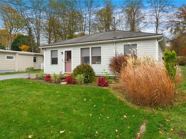 63 Buoy St, Jamestown, RI 02835